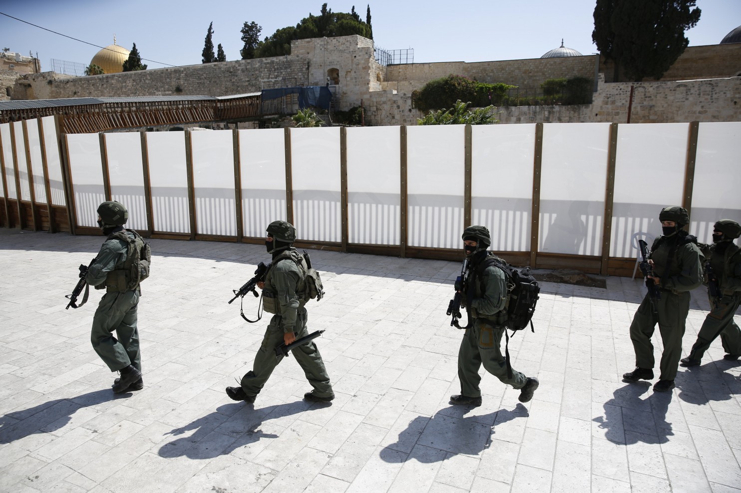 耶路撒冷老城圣殿山发生枪击事件 致5人死亡