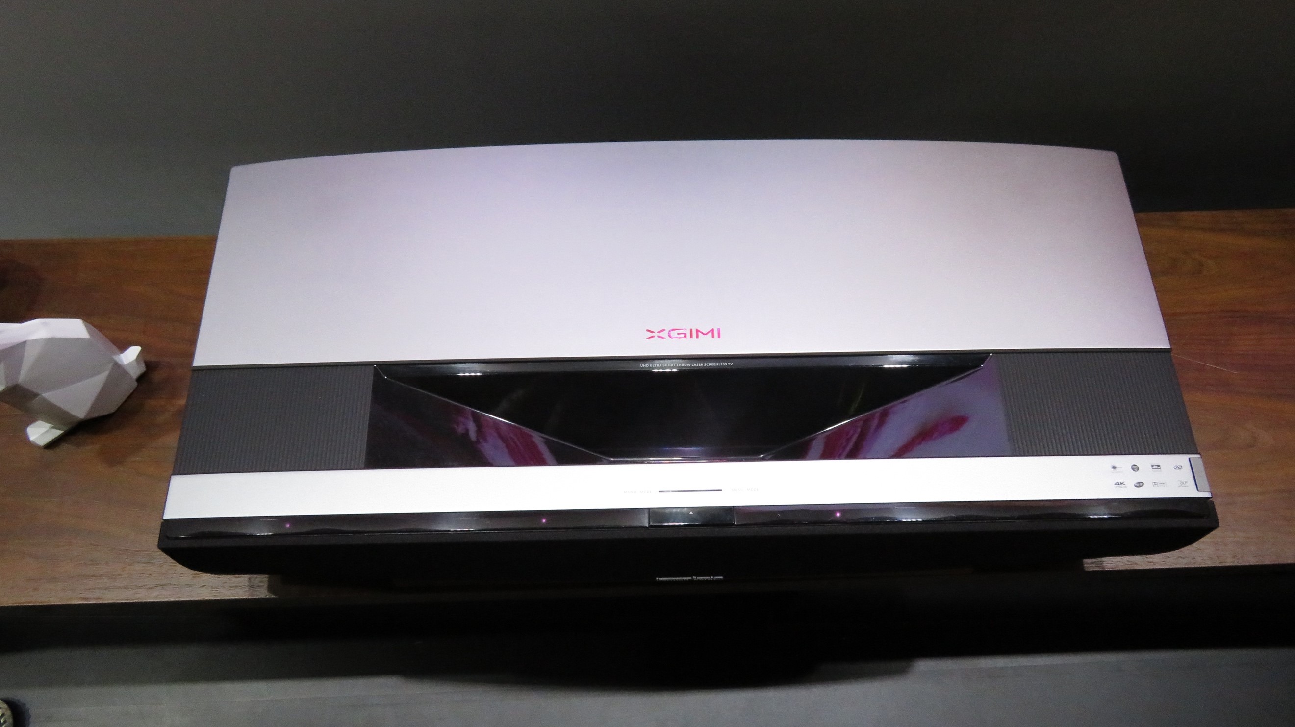 极米发布4K双色激光无屏电视T1 售价79999元