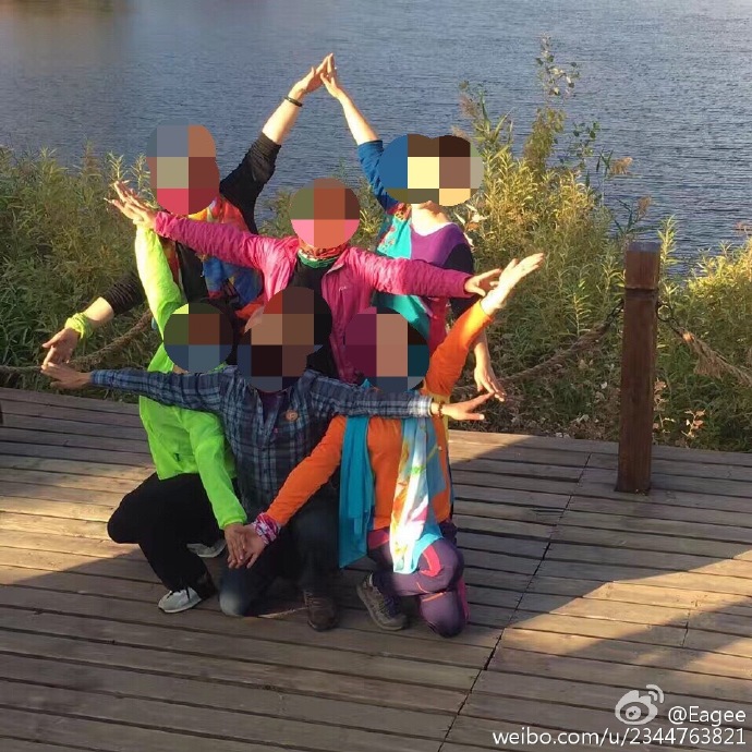fun来了:这个骗子又丑又渣 像他的rap又尴又尬 fun来了:这个骗子又丑又渣 像他的rap又尴又尬图片