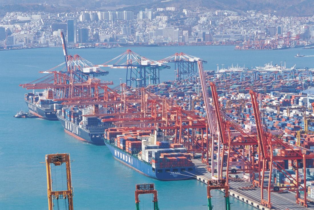 全球吞吐量前十港口中国占七席 专业化水平明