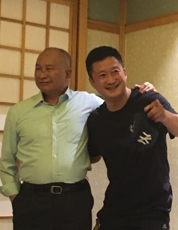 双吴在京巧遇 吴宇森笑称：吴京来看吴爸爸