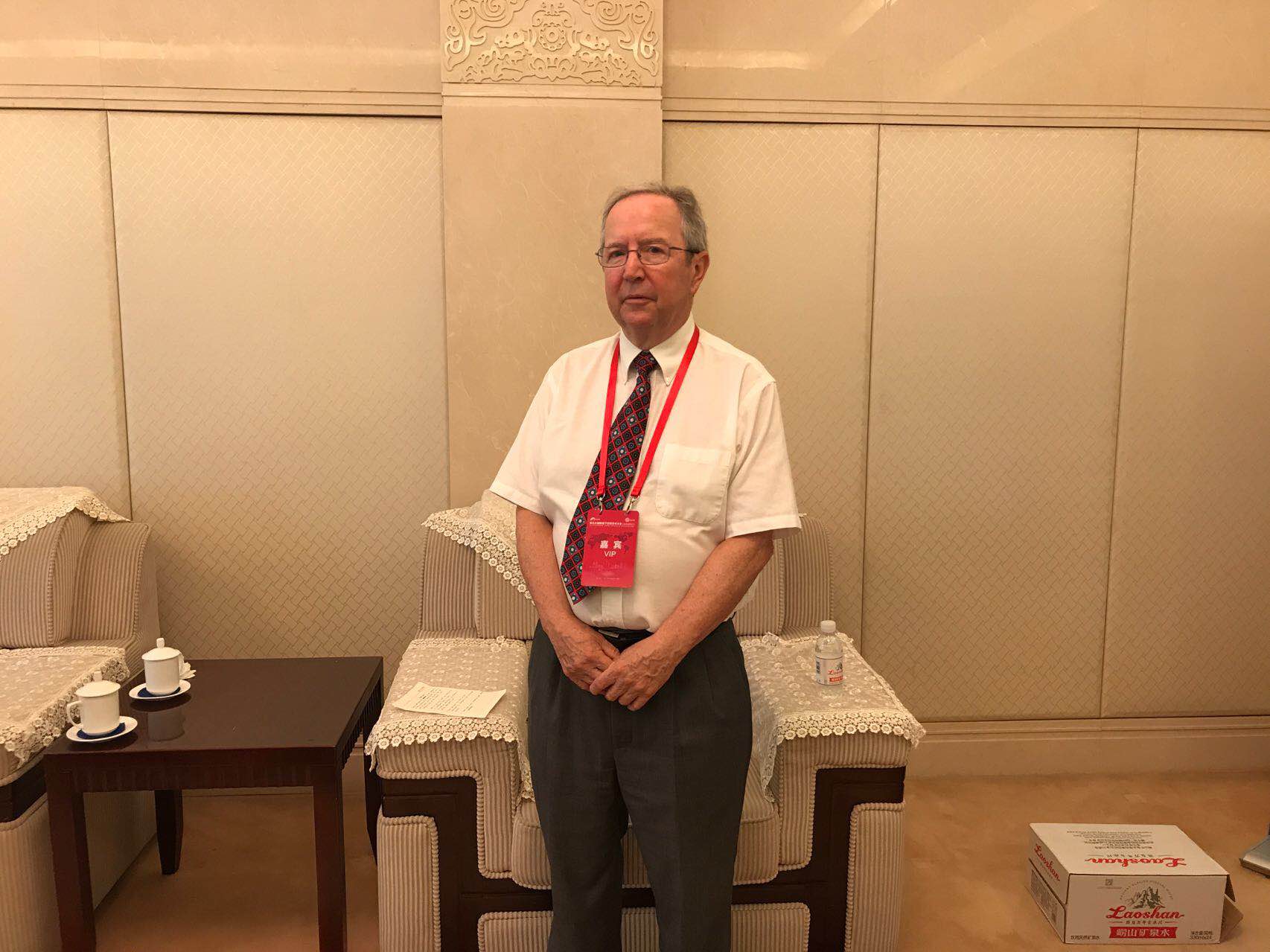 四、意义深远:我市承办的第一次最高规格地下空间领域大会,对青岛地下空间开发利用具有积极的推动作用 作为国内最高级别和水平的地下空间学术会议,国际地下空间学术大会(IACUS2017)继2003年、2006年、2009年、2014年分别在北京、深圳和南京等城市召开后,今年首次“走”进青岛,为岛城献上了一场地下空间领域的“学术盛宴”。 同时,这是国际地下空间学术会议首次由国有投资平台公司承办,对推动我国地下空间研究从学术理论到落地实践,进一步密切政府、协会、企