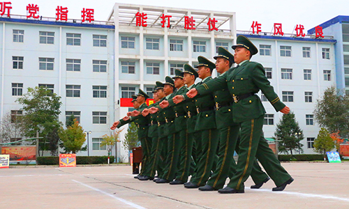 武警榆林支队新训大队:军人要有军人样子