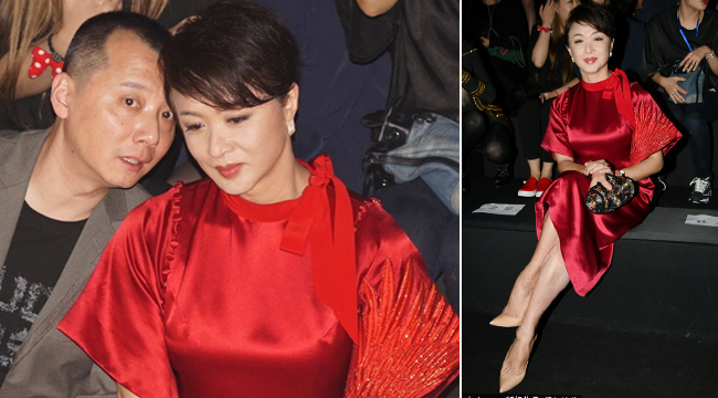 金星穿艳丽红裙雍容华贵 与男性友人秀场热聊 