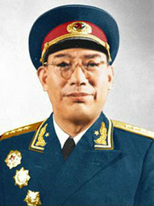 中国最年轻的将军_图 中国最年轻的将军是谁曾58岁带步枪指挥作战 九州