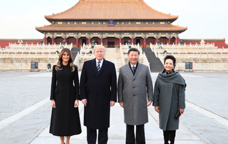 习近平夫妇陪同特朗普夫妇参观故宫博物院