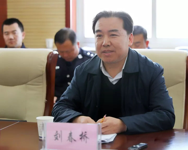 榆林市政协主席刘春桥一行莅临交警支队视察提案办理工作