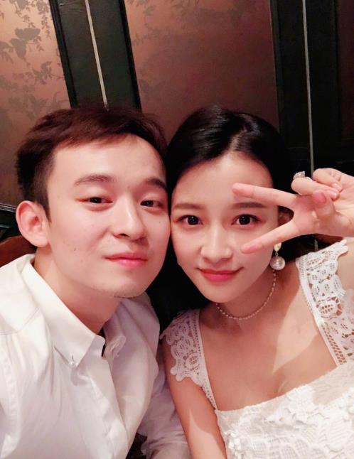 孙怡晒夫妻脸贴脸合照 为董子健甜蜜庆生