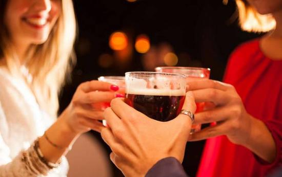 饮酒如何致癌？科学家首次揭示酒精会损伤造血干细胞