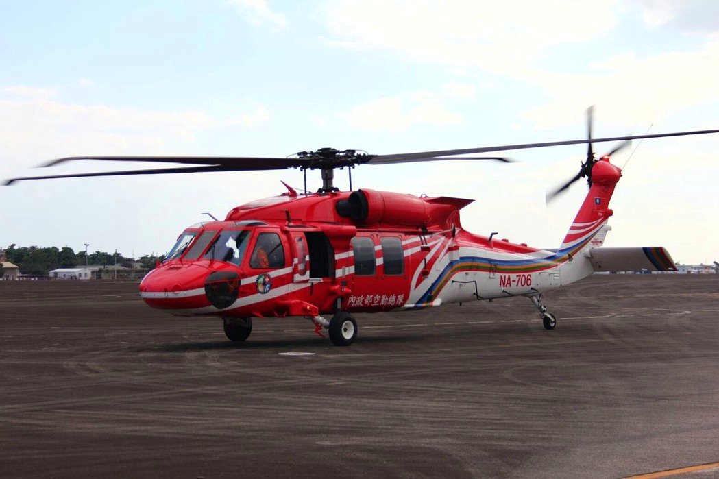台“最强”救援直升机疑似坠海 机上六人失踪