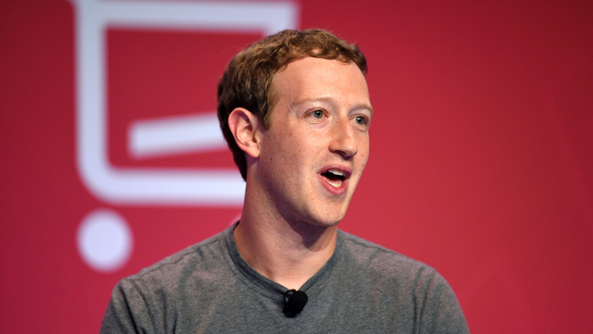 扎克伯格将在24小时内发声明 回应Facebook数据泄露事件