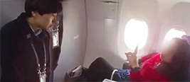 女子强占头等舱致飞机延误 辱骂空乘：滚！赶紧下岗