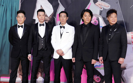 金像奖“古惑仔”全员帅气重聚 王晶被美女围绕艳福不浅