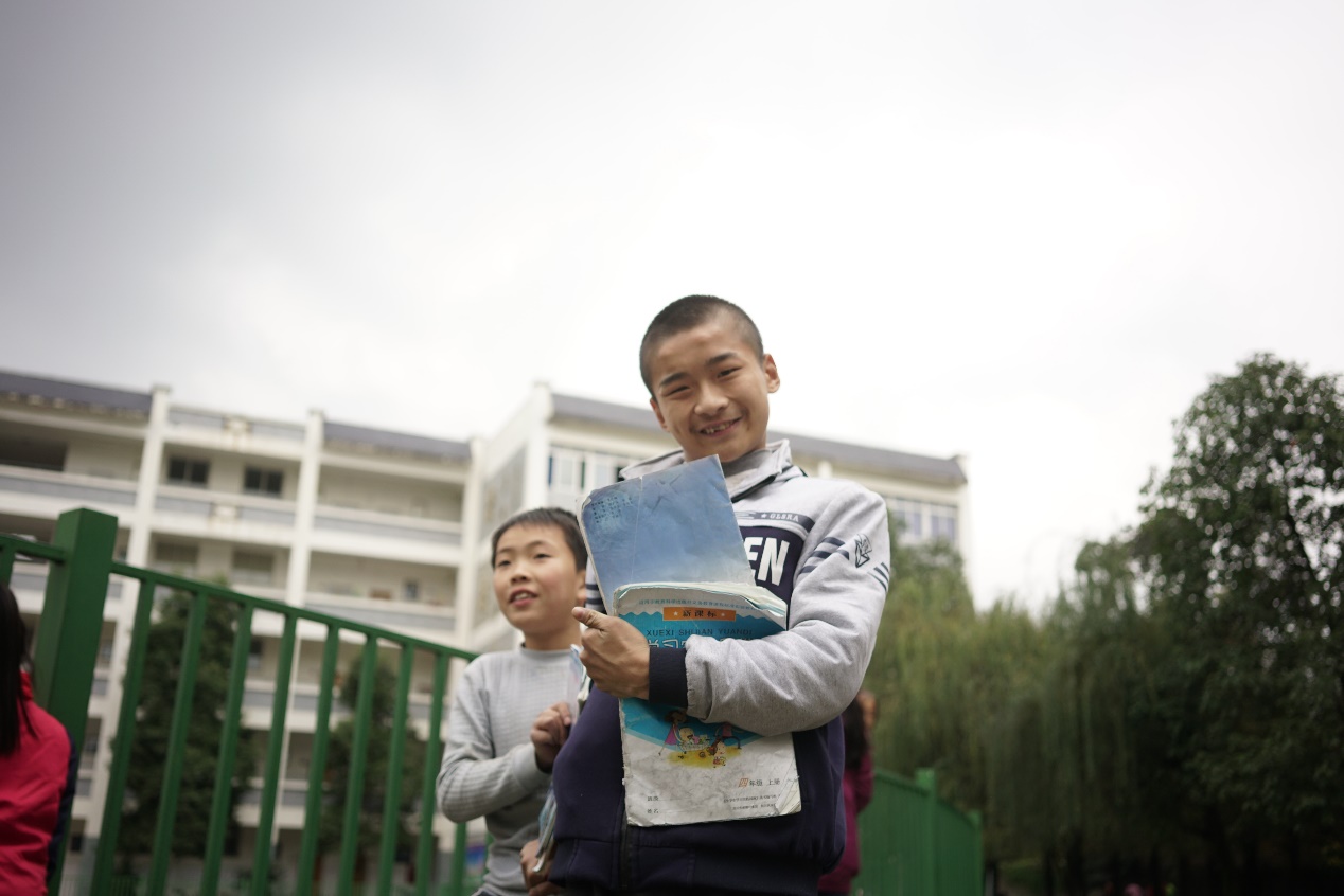 显示中国儿童童年生存环境居亚洲发展中国家之