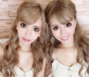 日本“整形双胞胎”妹妹放话整鼻：每次看镜子都叹气