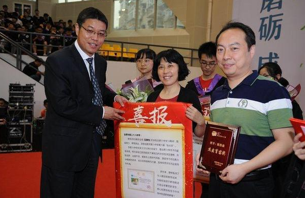 合肥六中又火了 2018高考合肥文理科榜眼状元