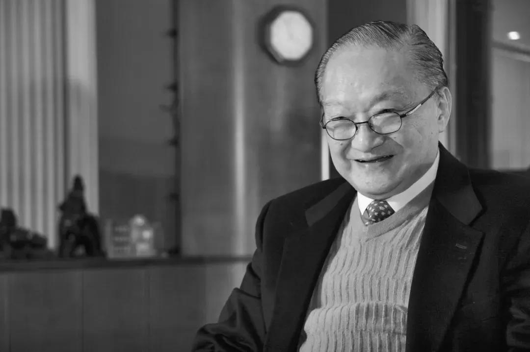 金庸去世后,青岛突然被这句最让人难过的话刷屏