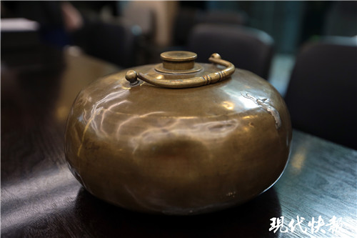 老南京捐出珍贵家藏 两件利济巷慰安所旧物见证历史