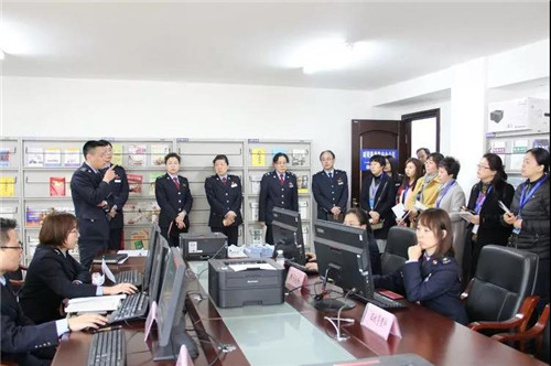 聚焦税收新政 共话减税降费 --道里区税务局组