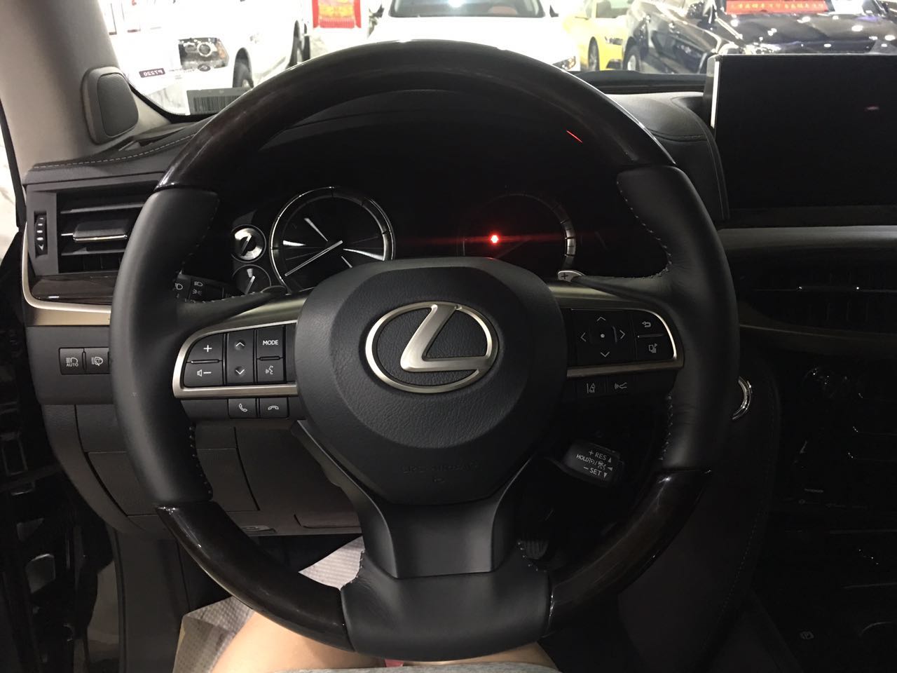 购车咨询热线：15900213250谭成(同微信)