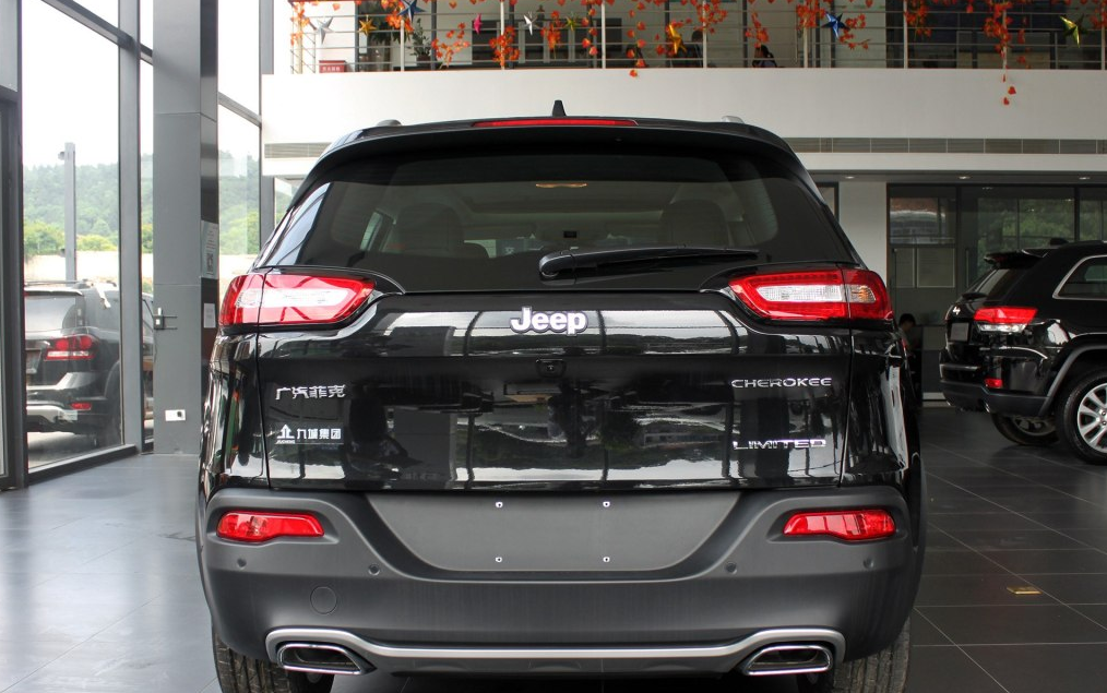 犀利时尚吉普自由光 巅峰之作低价促销_凤凰汽车_凤凰网