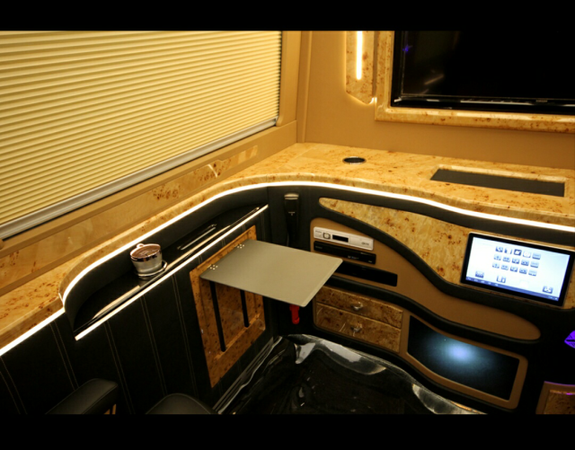 原装进口奔驰斯宾特房车北京最大专卖店-图5