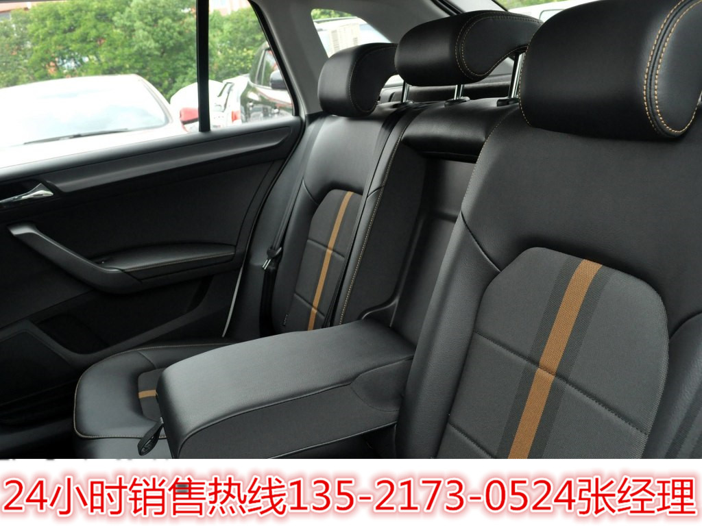 免费咨询热线:152 1021 3724韩橙(销售顾问)购车即享价值万元装饰大礼包:全车贴膜、发动机护板、DVD导航、倒车雷达、倒车影像、座椅、掸子、封釉、封塑、脚垫、坐垫、香水、麂皮、把套、后仓垫、底盘护甲、记录仪 等等。 2016款1.4L 手动风尚版2016款1.4L 手动风尚版2016款1.