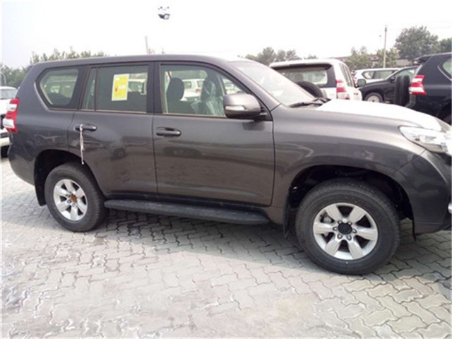 舒适度，外观，油耗都满意。变速箱换挡根本没甚么觉得