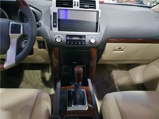 丰田霸道2700中东版17款和18款配置区别-天津
