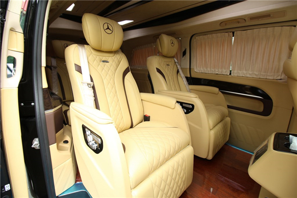 温州奔驰v260国六尊贵版改装7座商务车 高经理 ：19967484301