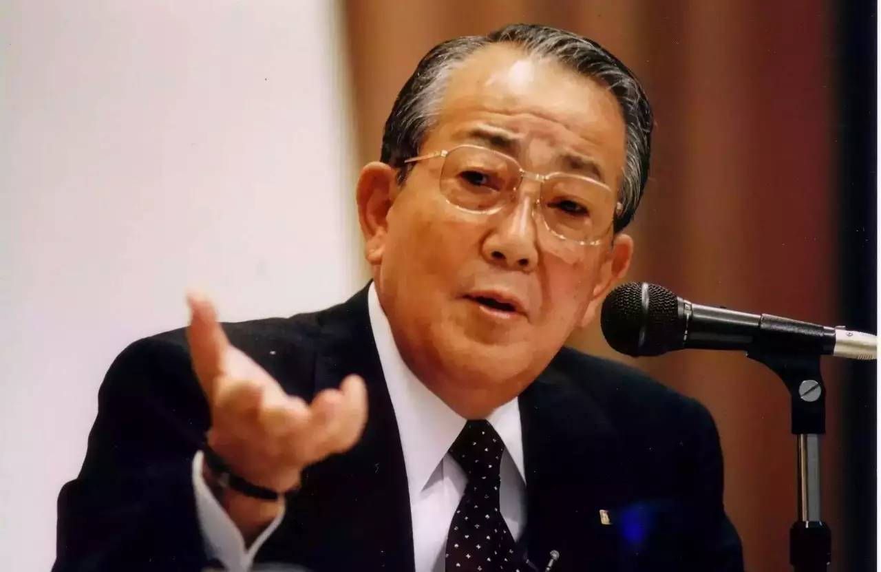 盛和夫:为什么领导出门谈生意喜欢带「笨蛋」