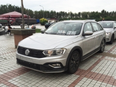 曝大众宝来两厢跨界版谍照 或10月上市