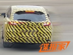 曝光东风本田中型SUV谍照 或命名UR-V