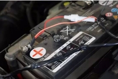 电瓶爱护有讲究，千万别饿死它！