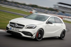 大空间轻质量 奔驰全新A级增插电混动版