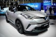 丰田C-HR内饰独家实拍 配置高/科技感爆棚