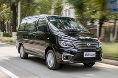 东风风行新MPV于9月30日上市 中控酷似GL8