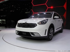 起亚极睿将今晚上市 油电混动/4.2L油耗