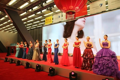 周大生成功登陆A股 珠宝上市企业再添新军_中