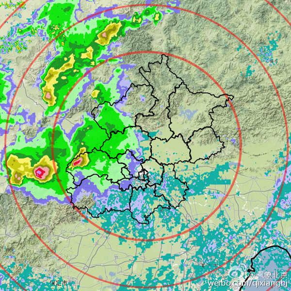 今天17时左右,雷达监测显示,雷雨云团已影响门头沟地区。