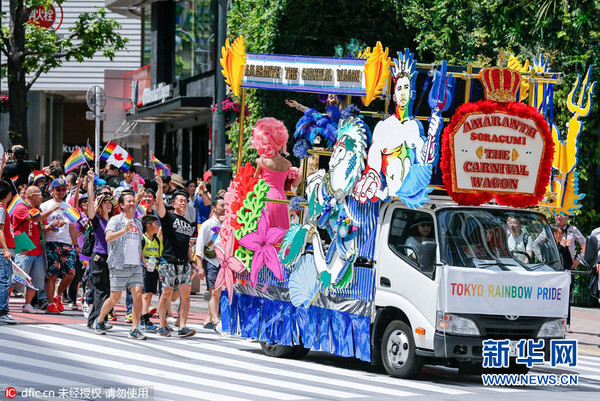 当地时间2016年5月8日,日本东京,数千民众参加同性恋骄傲游行。