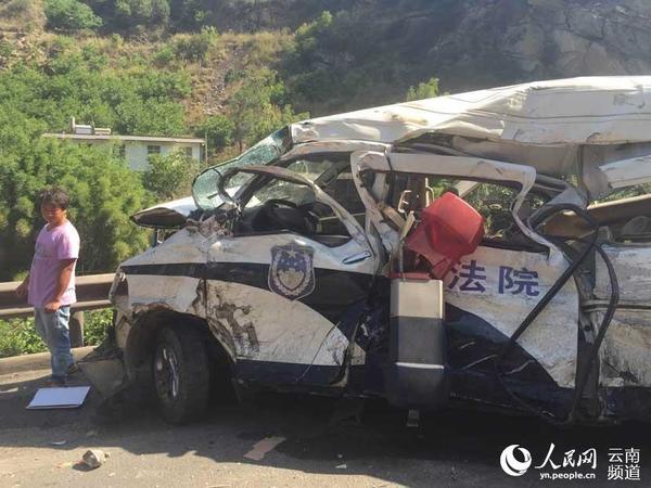 图为车祸现场 刘智奎 摄