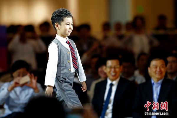 时尚诸城主题发布亮相青岛国际时装周