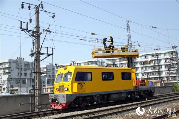 高清组图:武汉铁路局全力以赴迎战5月15日铁路