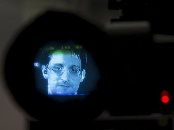 美网站邀媒体掘金斯诺登文件