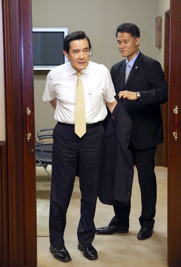 台湾记者摄影笔记:带你探访 马英九 办公室_凤凰