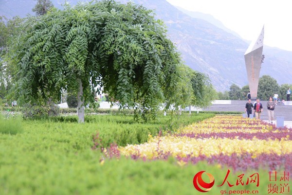 文化广场（李东京 摄）