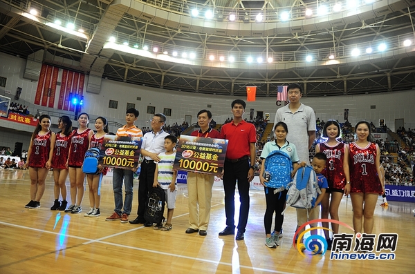 中美篮球对抗赛三亚举行 阿的江、王治郅带队