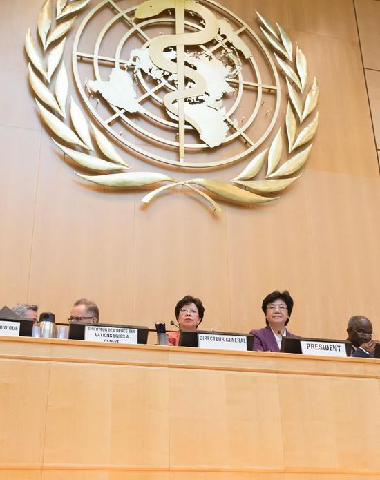 　　李斌主任主持第69届世界卫生大会开幕式 新华社记者徐金泉 摄