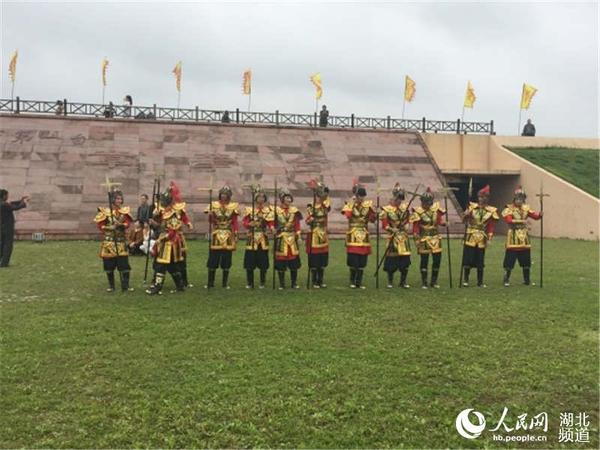 章华台的士兵群演们